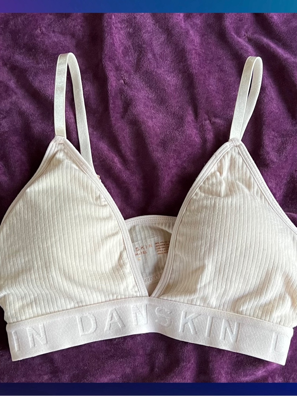 Danskin New Without Tags Triangle Ribbed Wireless Adjustable Cream Bra